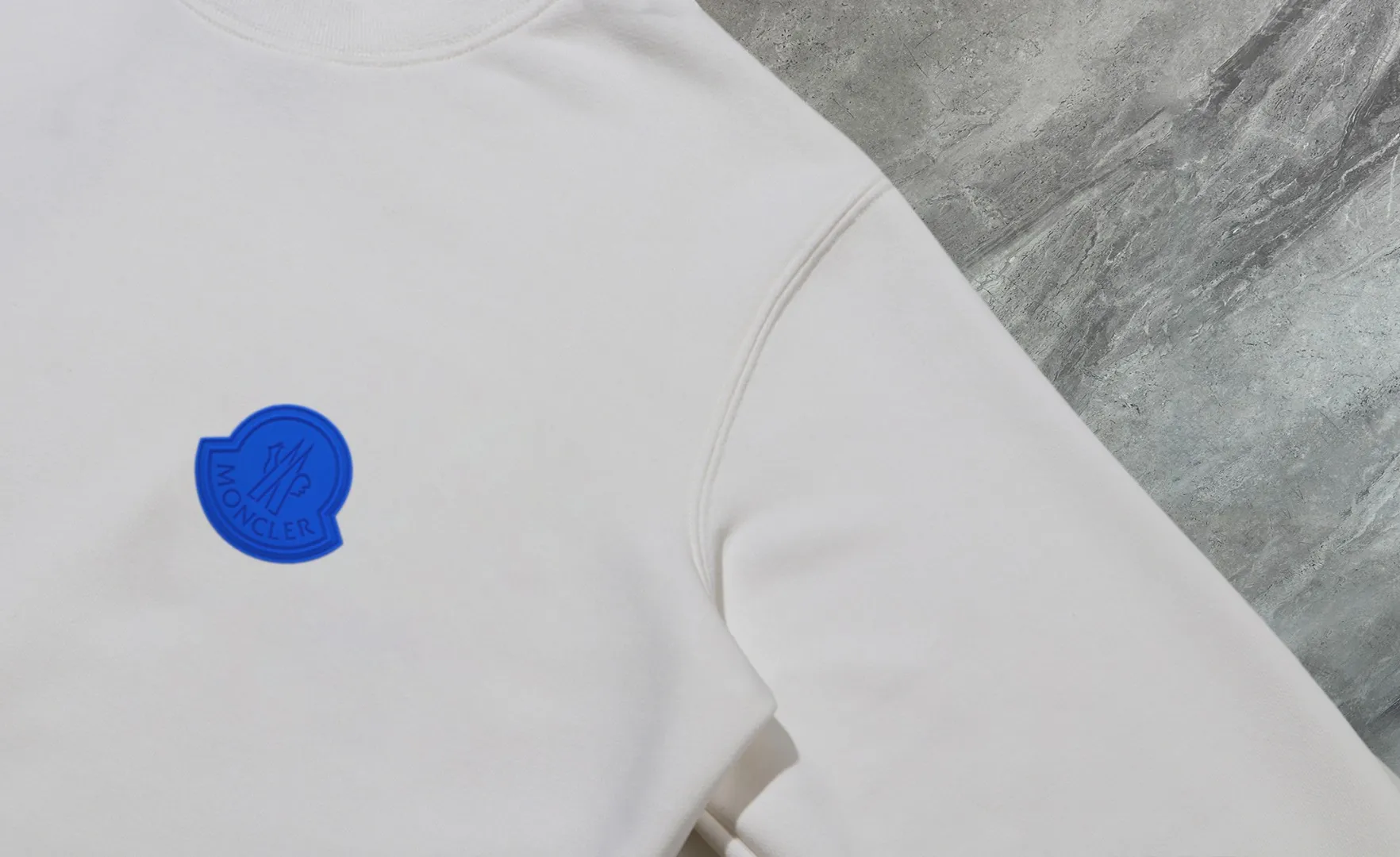 〖 𝐌𝐎𝐍𝐂𝐋𝐄𝐑~ 〗 440g ， 😎 ， ， Factory 2025 T ， ， Premium LOGO， Same Style ：Black White Size：S M L XL 2XL
